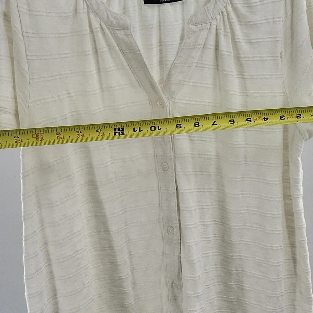Cream Lane Bryant Short Sleeve Buttoned Up Women's Top